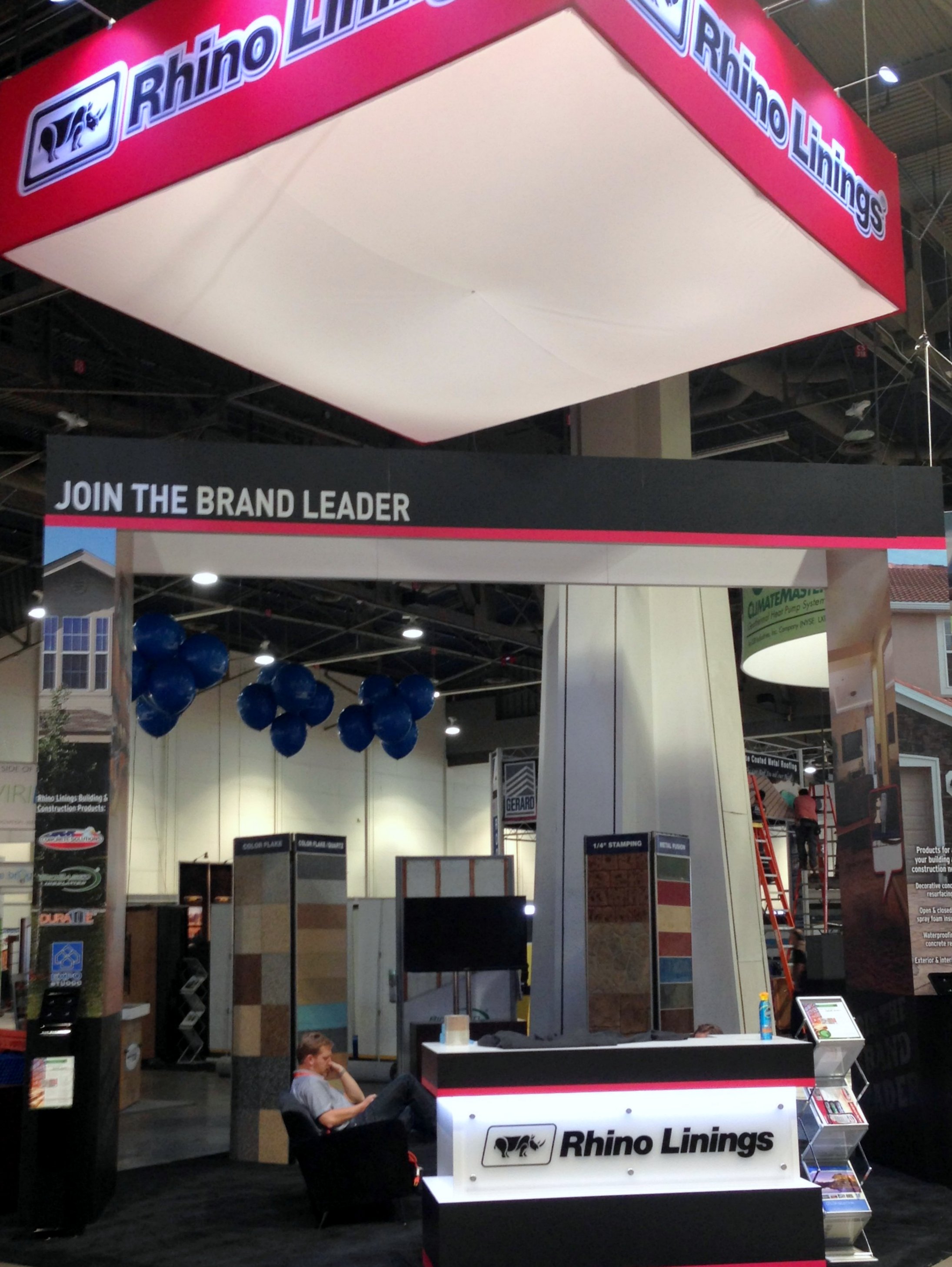 Rhino Linings / 20x20 / SEMA 760 Display